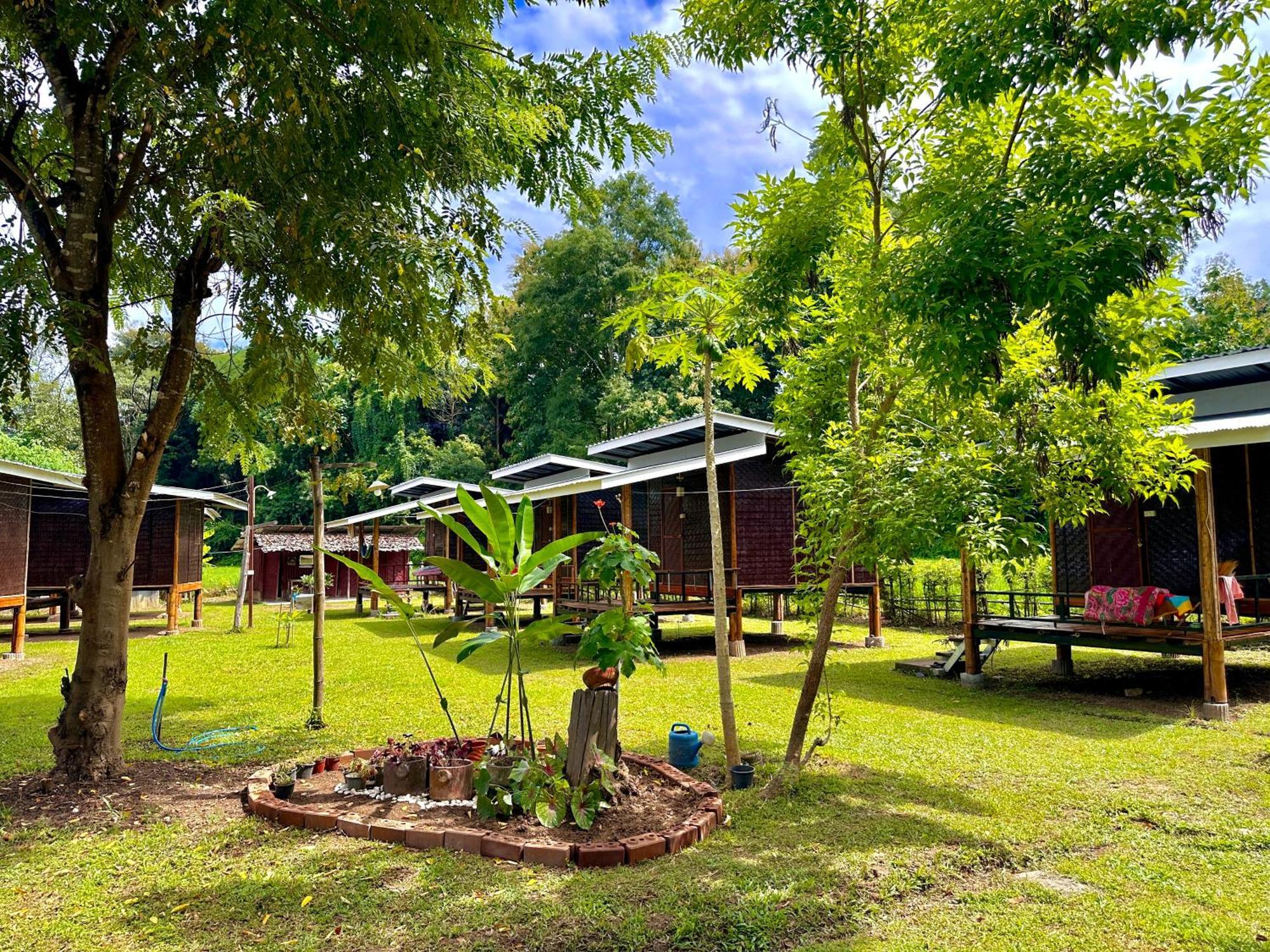 Twin Hut Hotell Pai Exteriör bild