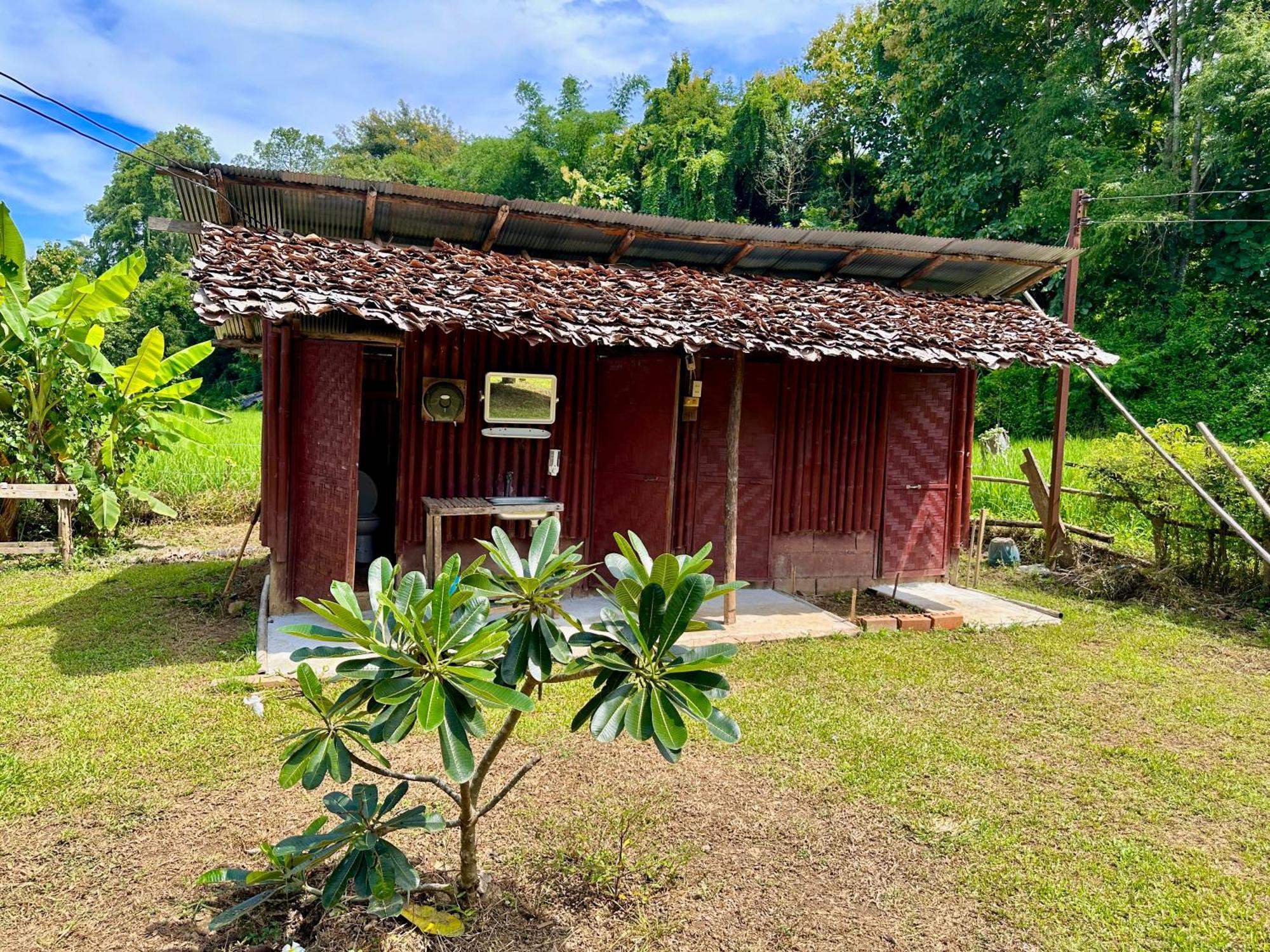 Twin Hut Hotell Pai Exteriör bild