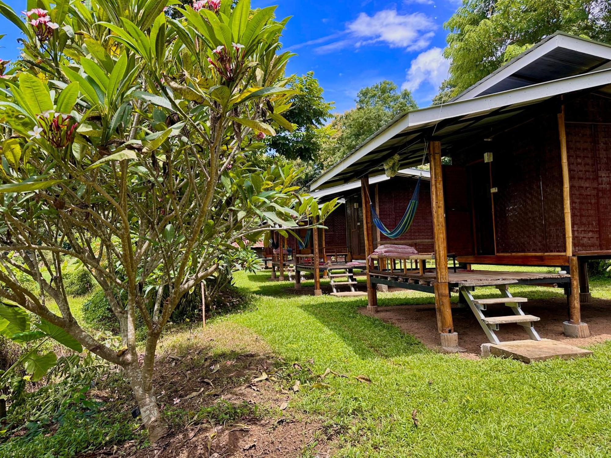 Twin Hut Hotell Pai Exteriör bild