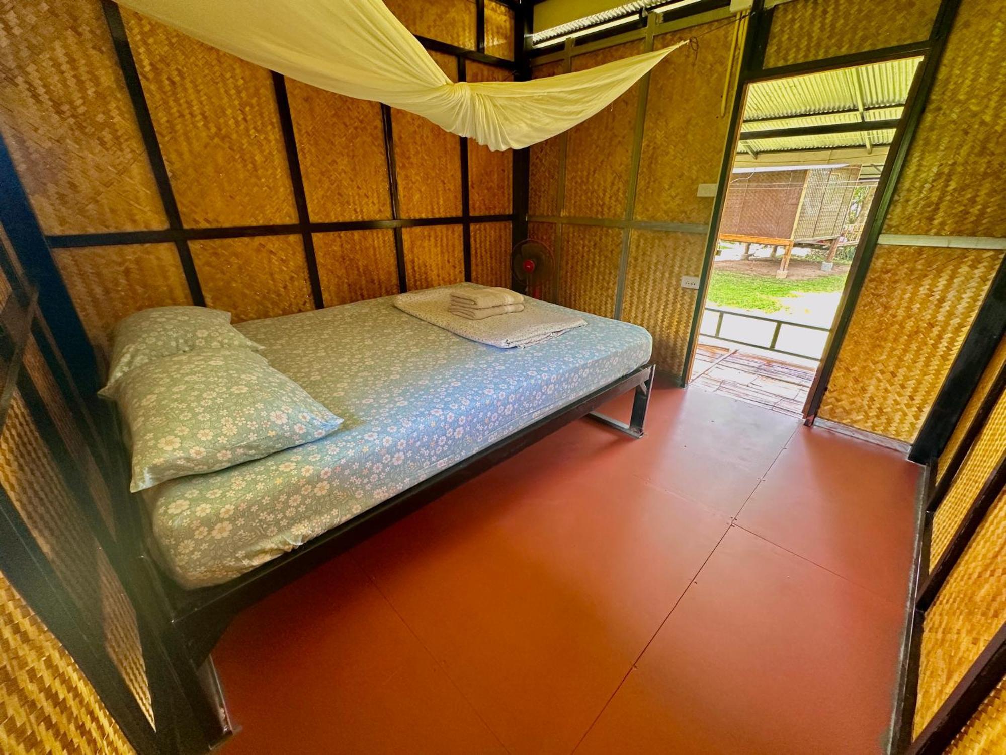 Twin Hut Hotell Pai Exteriör bild