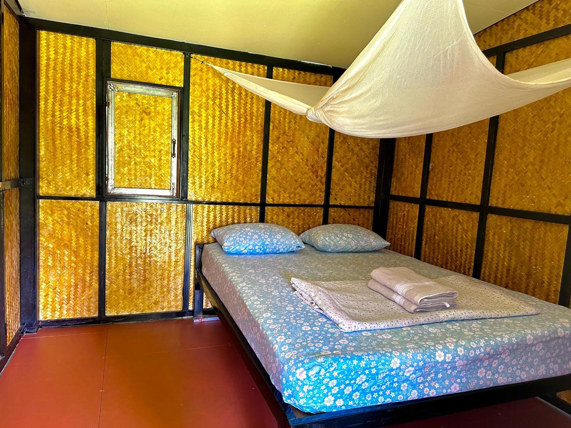 Twin Hut Hotell Pai Exteriör bild