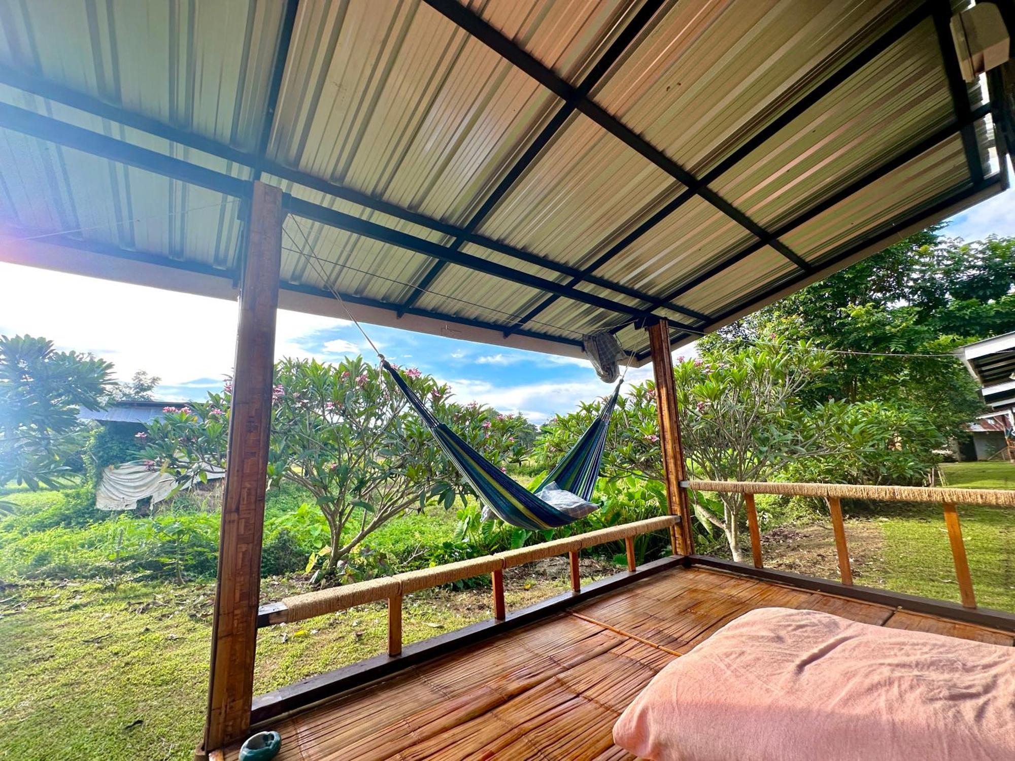 Twin Hut Hotell Pai Exteriör bild